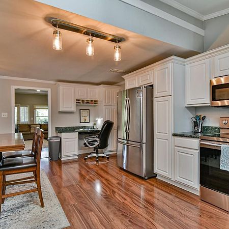 South Asheville Home With Hot Tub Just 11 Miles To Downtown Buitenkant foto