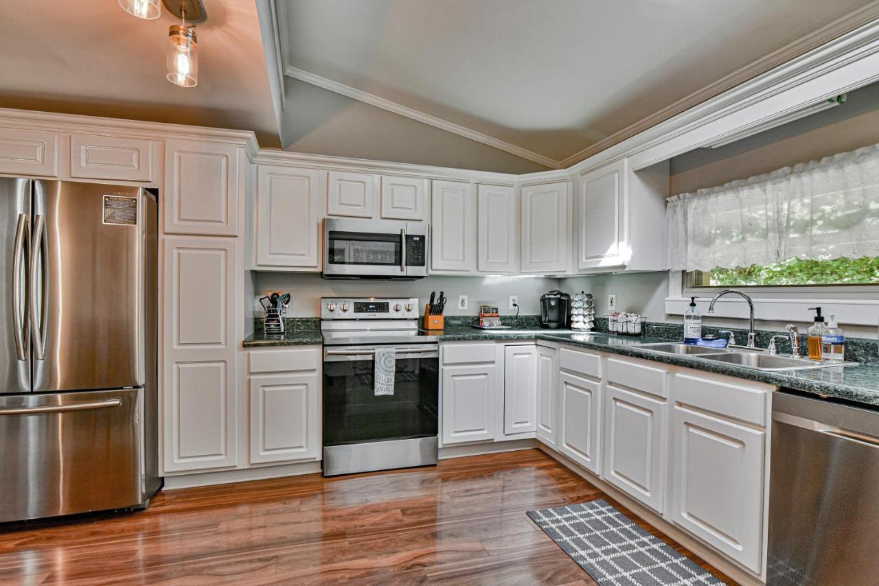 South Asheville Home With Hot Tub Just 11 Miles To Downtown Buitenkant foto