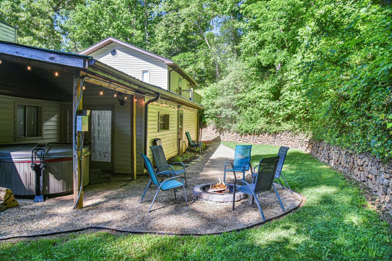 South Asheville Home With Hot Tub Just 11 Miles To Downtown Buitenkant foto