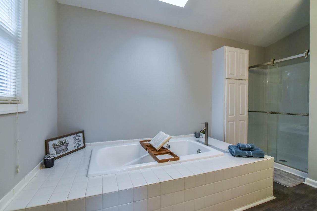 South Asheville Home With Hot Tub Just 11 Miles To Downtown Buitenkant foto